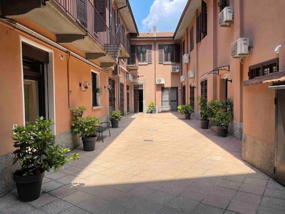 Corte Del 6 - Cozy Modern Flat B Milánó Kültér fotó